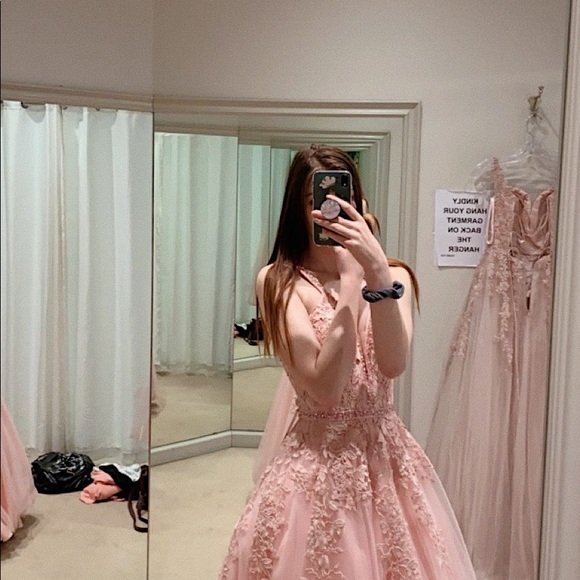 Meet your Posher, Kristen - Picture 1 of 1